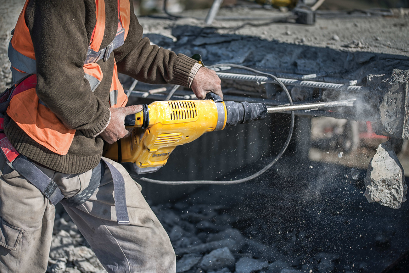 Dewalt chipping hammer cordless hotsell