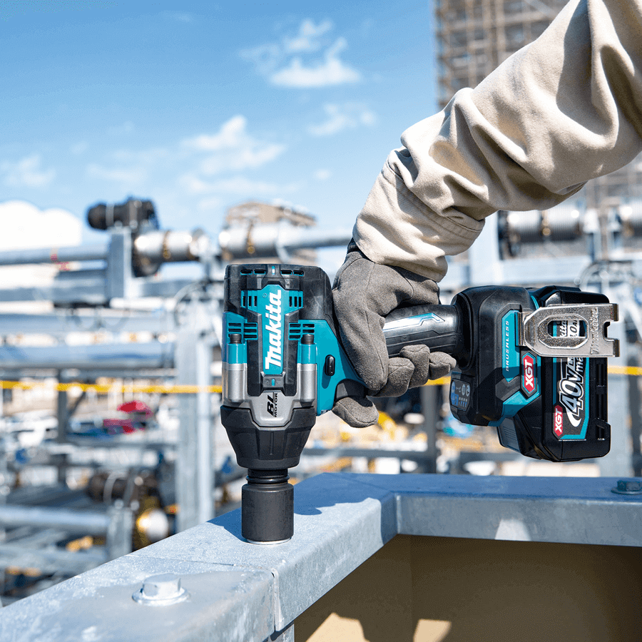 Makita TW008GM201 40V Cordless Brushless Impact Wrench XGT Series