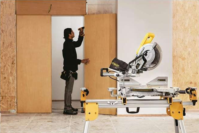 Stanley SM18 Sliding Compound Miter Saw vertexpowertools