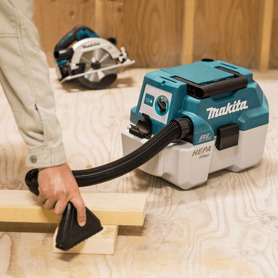 Makita brushless 2024 stick vacuum