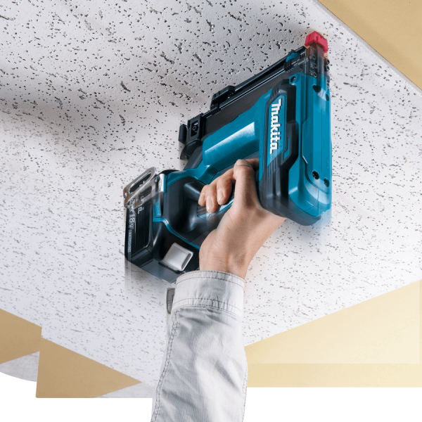 Makita DST421RFE 18V Cordless Stapler LXT Series vertexpowertools