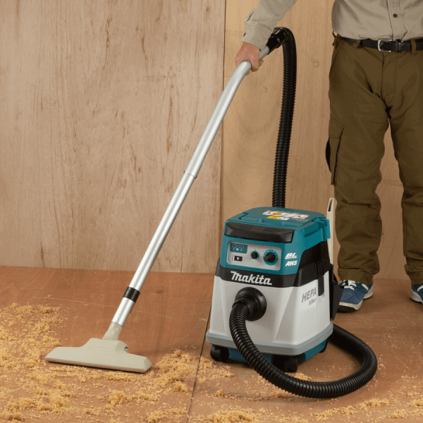 Makita DVC157LZX3 36V Cordless Brushless Vacuum Cleaner 15L LXT