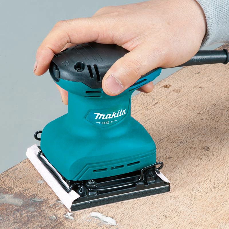 Makita M9200B Palm Sander