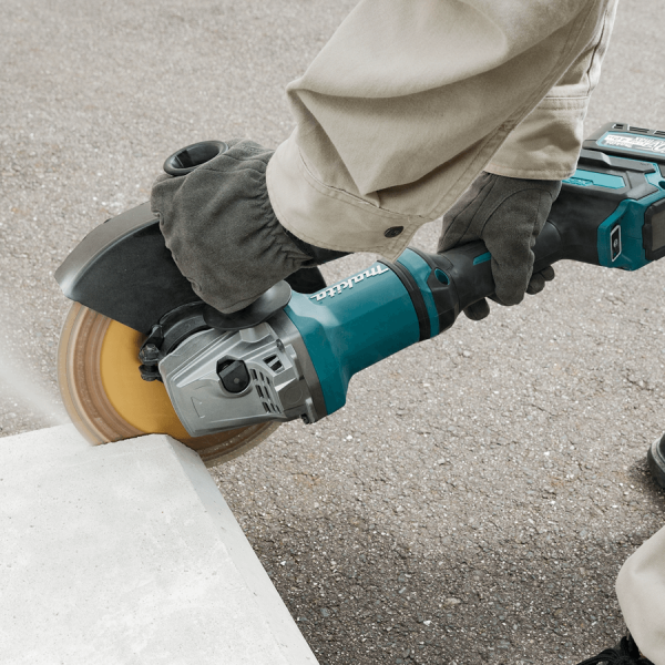 Makita GA038GM201 40V Cordless Brushless Angle Grinder 9