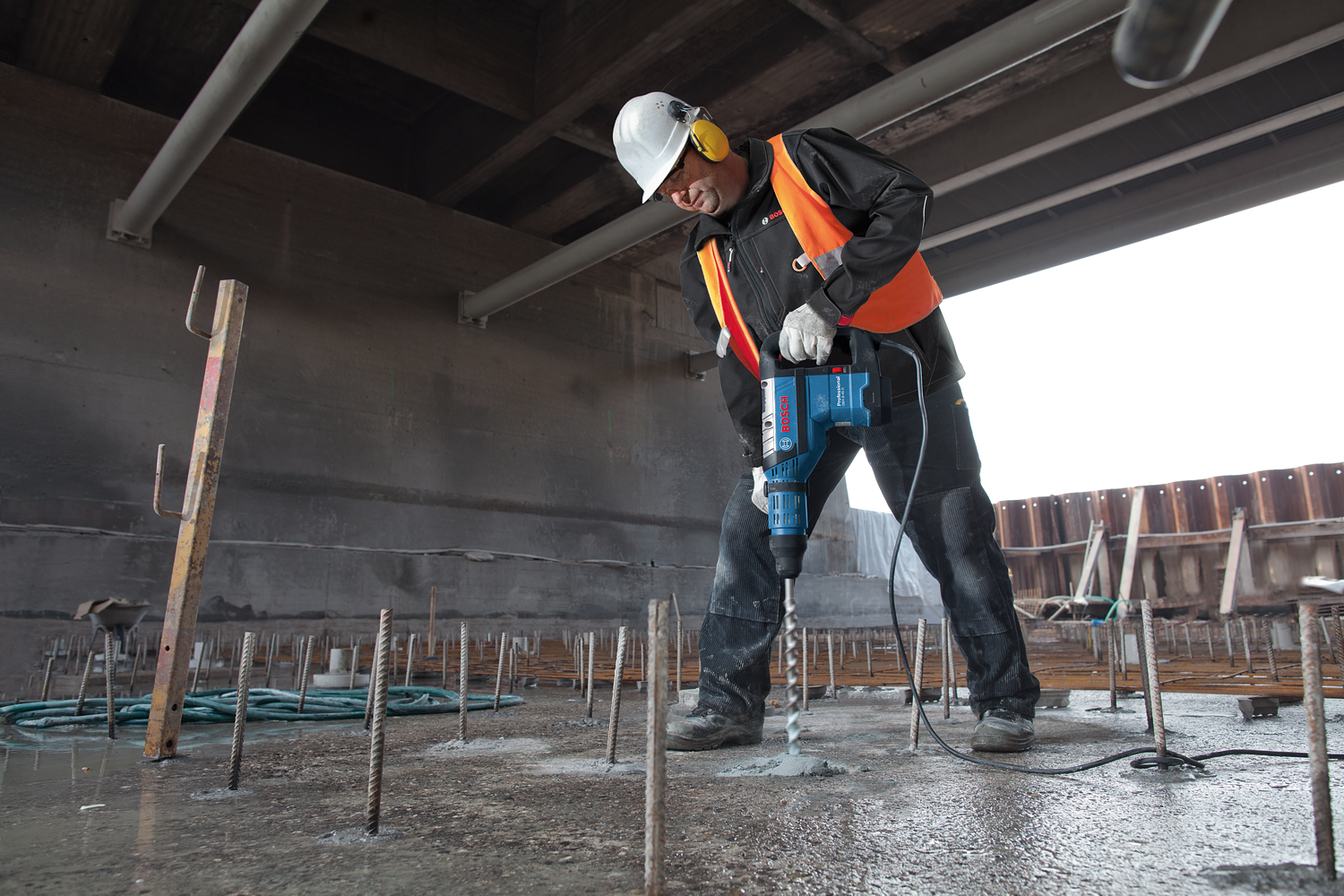 Bosch GBH 8-45 D Rotary Hammer SDS-max – vertexpowertools